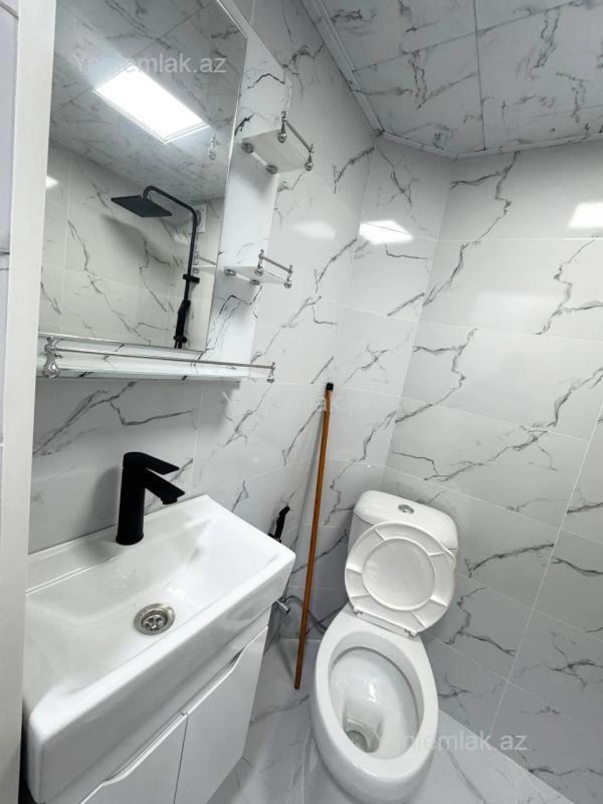 Satılır 2 otaqlı köhnə tikili 45 m²