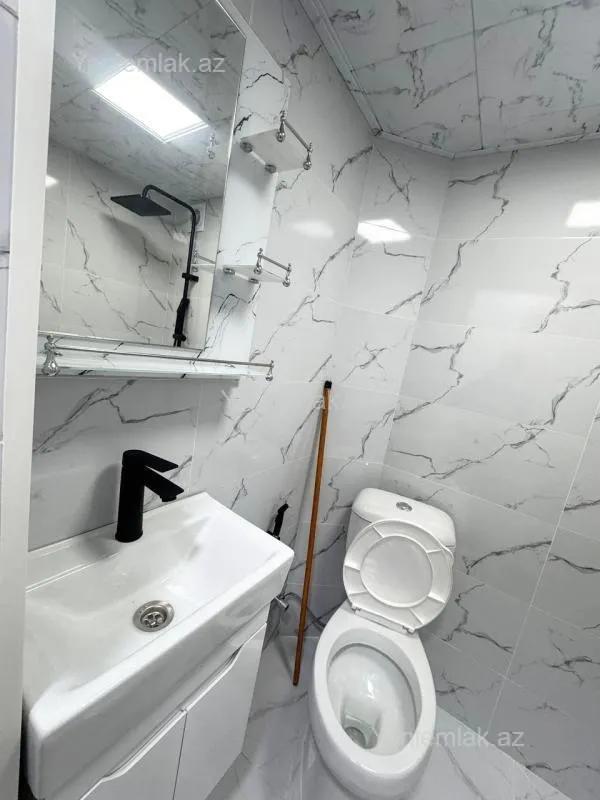 Satılır 2 otaqlı köhnə tikili 45 m²