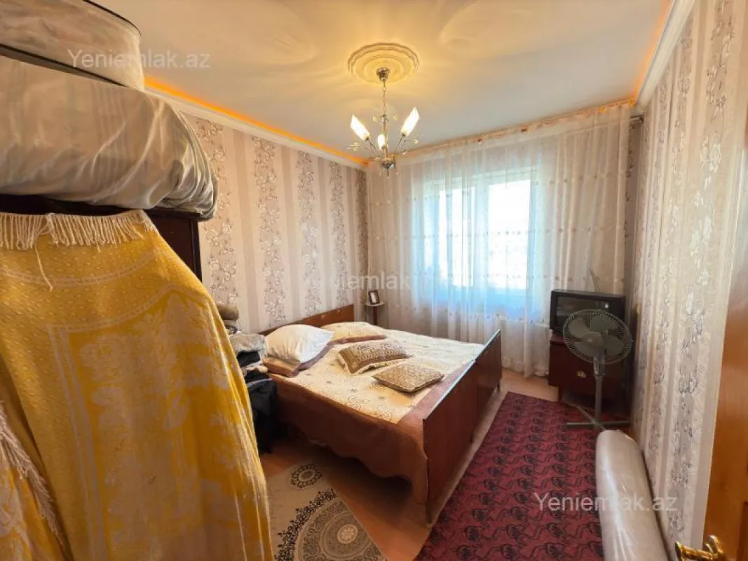 Satılır 3 otaqlı köhnə tikili 80 m²