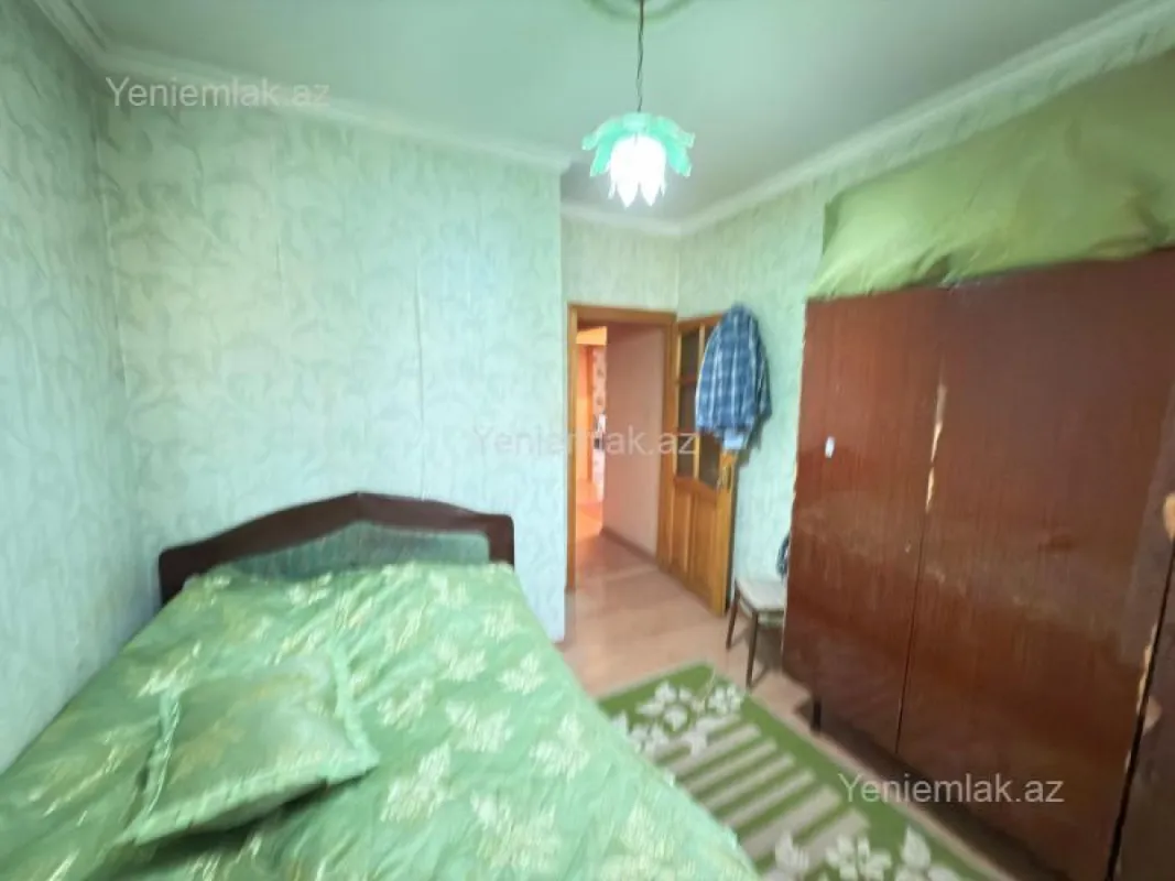 Satılır 3 otaqlı köhnə tikili 80 m²