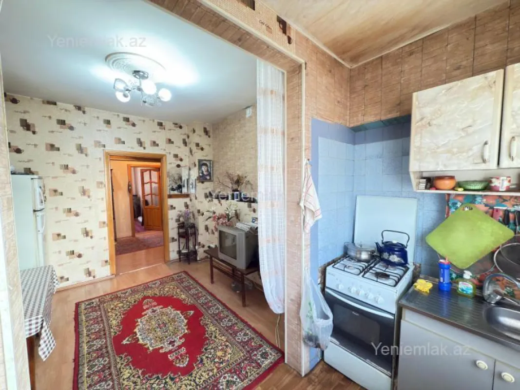 Satılır 3 otaqlı köhnə tikili 80 m²