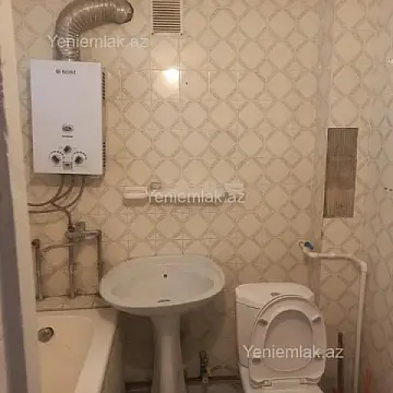 Satılır 1 otaqlı köhnə tikili 33 m²