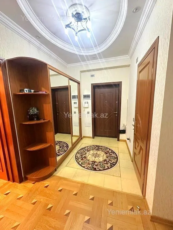 Satılır 2 otaqlı yeni tikili 90 m²