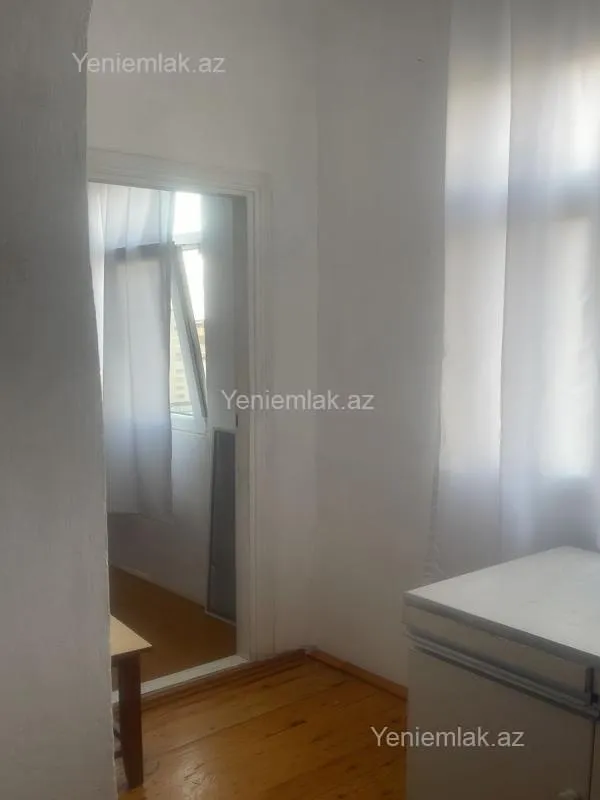 Satılır 3 otaqlı köhnə tikili 85 m²