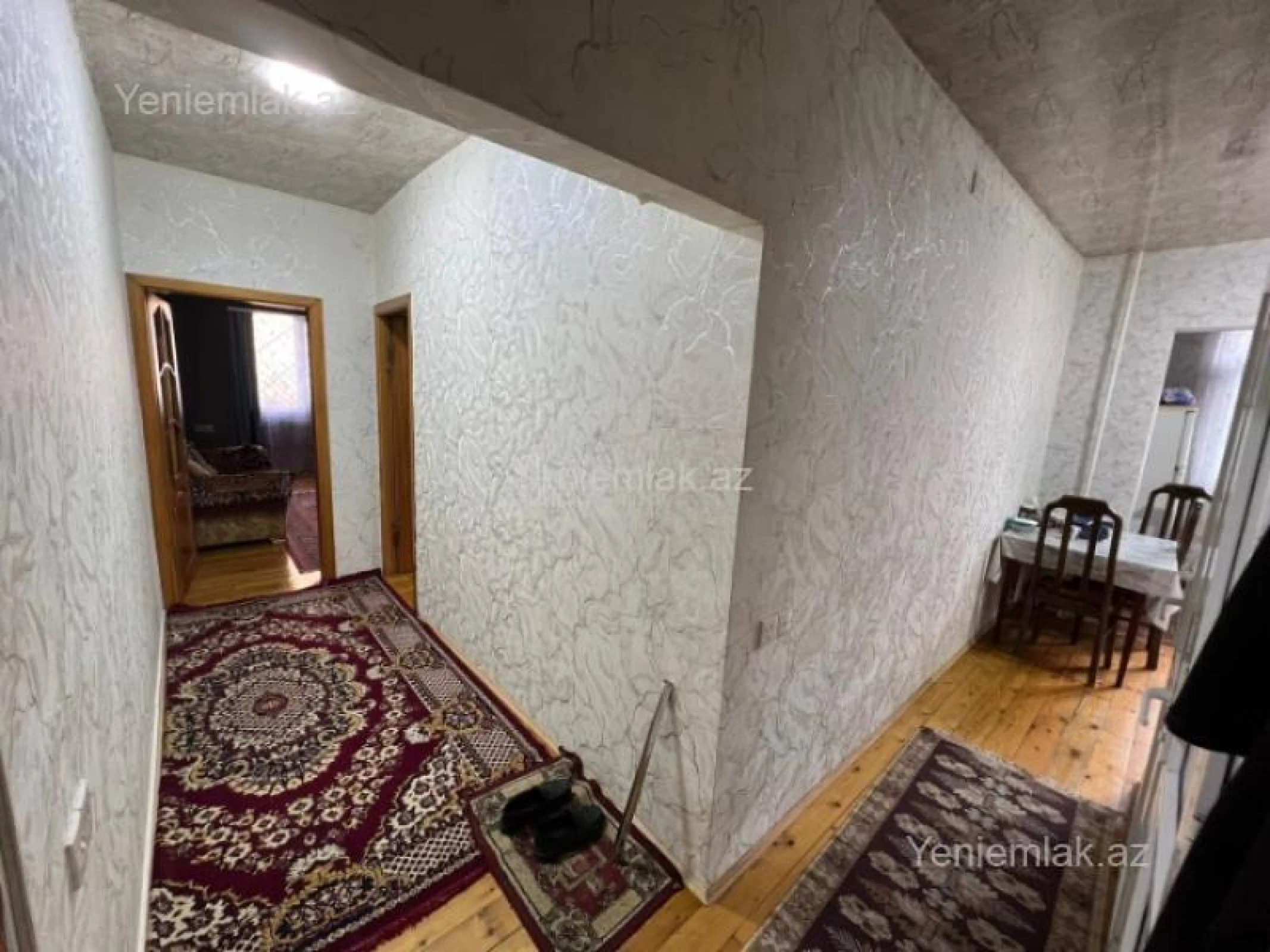 Satılır 2 otaqlı köhnə tikili 55 m²