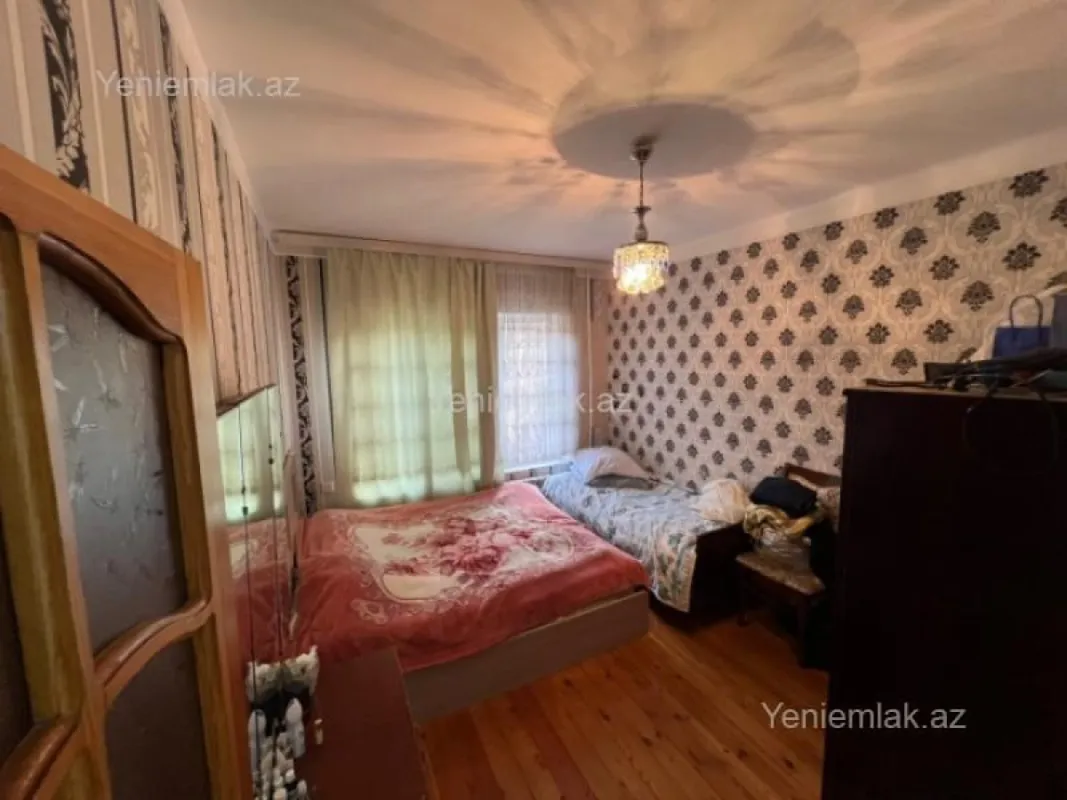 Satılır 2 otaqlı köhnə tikili 55 m²