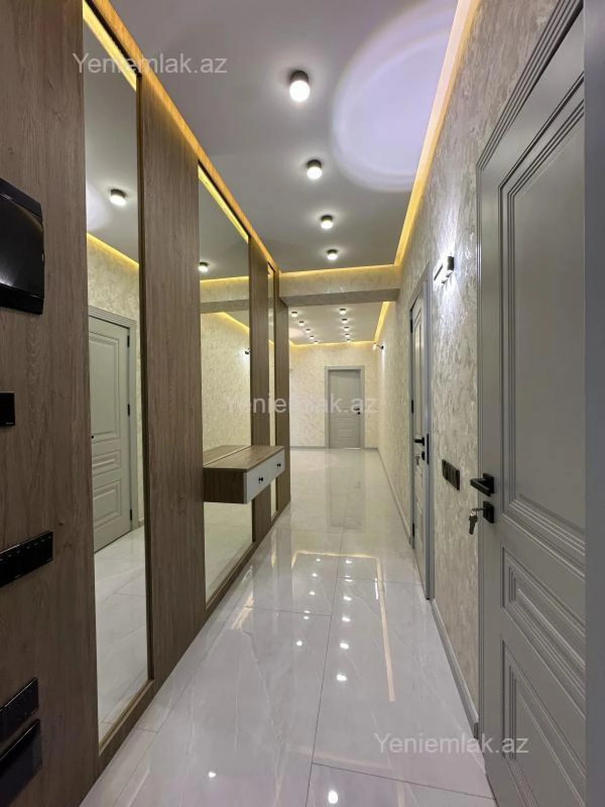 Satılır 3 otaqlı yeni tikili 88 m²