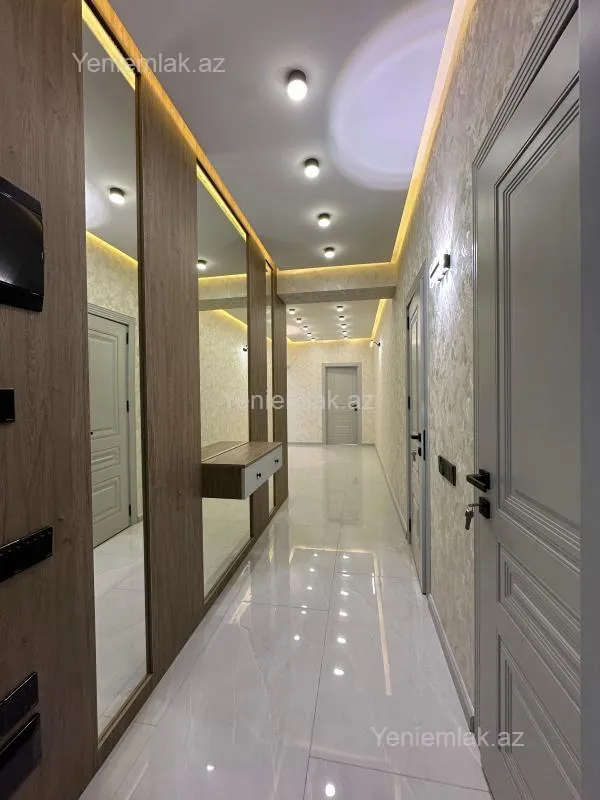 Satılır 3 otaqlı yeni tikili 88 m²