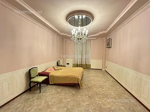 Satılır 5 otaqlı həyət evi 200 m²