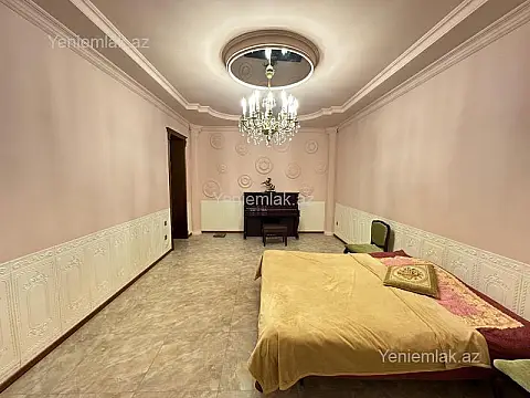 Satılır 5 otaqlı həyət evi 200 m²