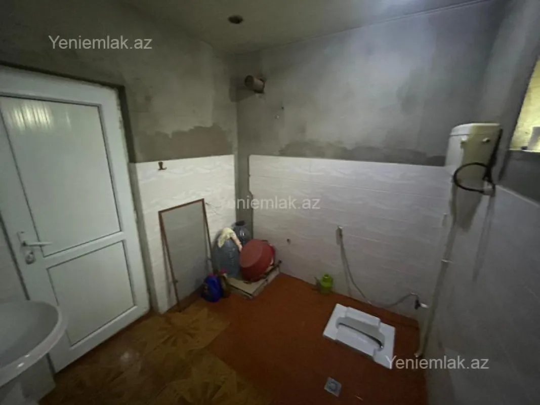 Satılır 4 otaqlı həyət evi 143 m²