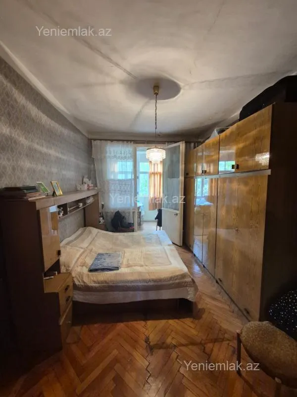 Satılır 3 otaqlı köhnə tikili 85 m²