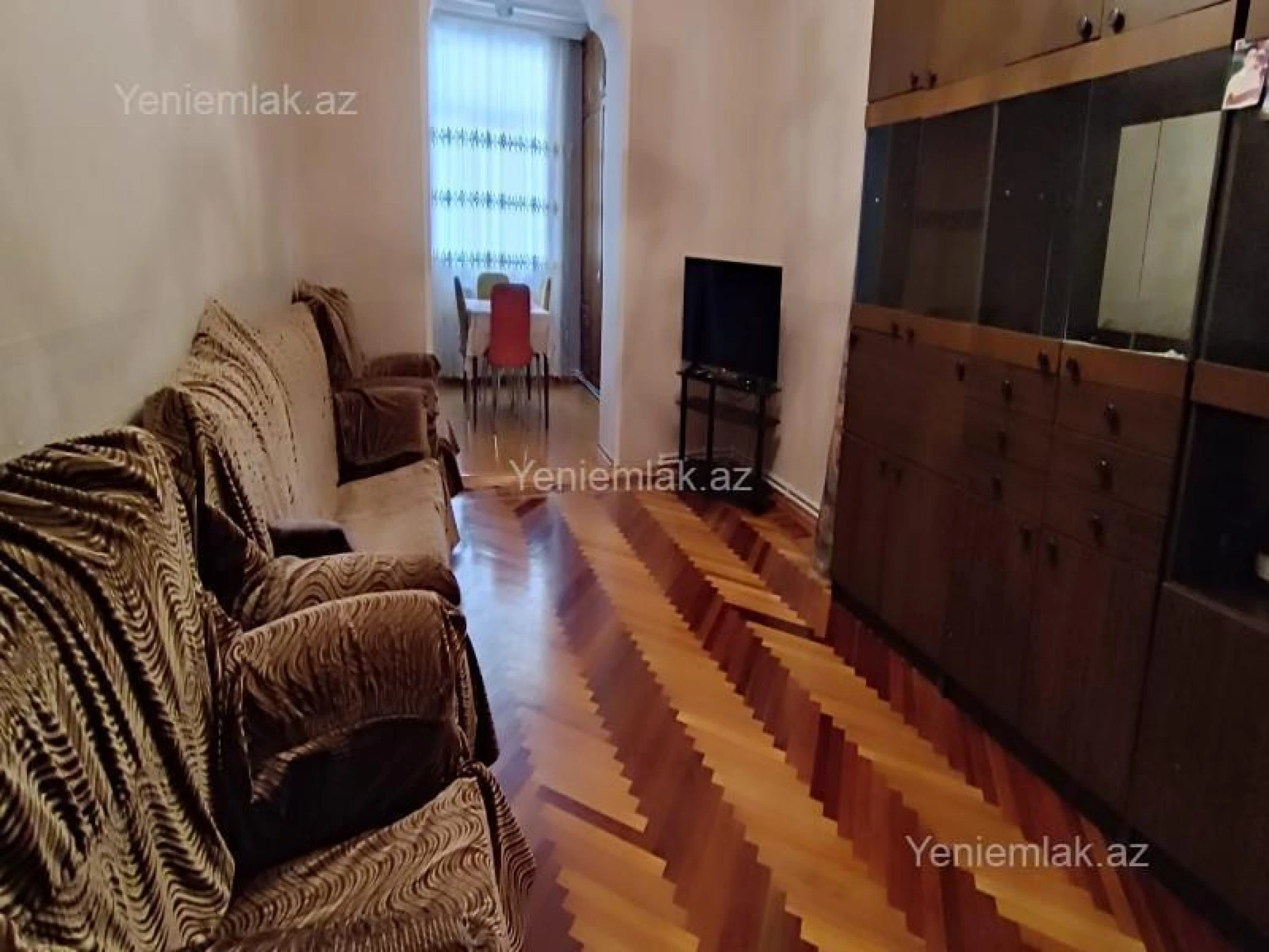 Satılır 3 otaqlı köhnə tikili 100 m²