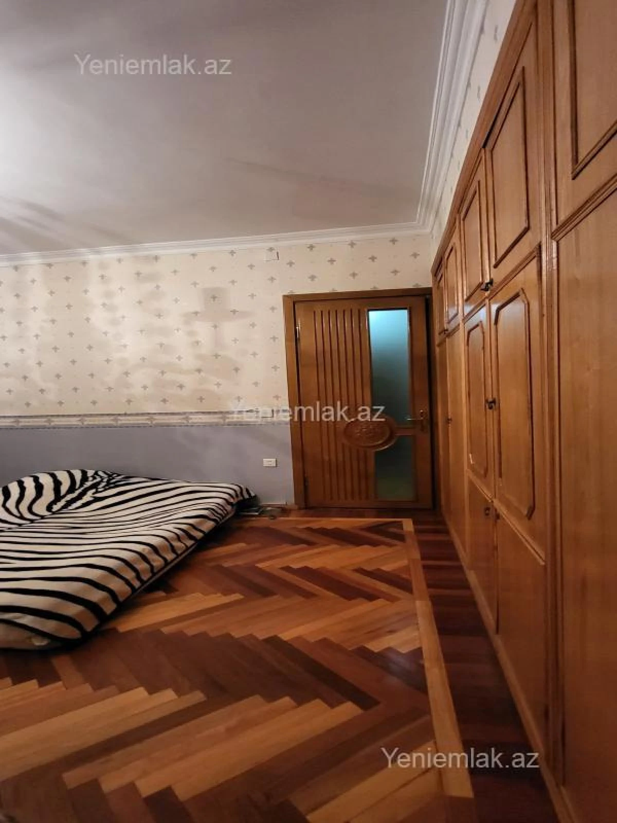 Satılır 3 otaqlı köhnə tikili 100 m²