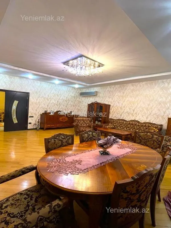 Satılır 4 otaqlı yeni tikili 180 m²
