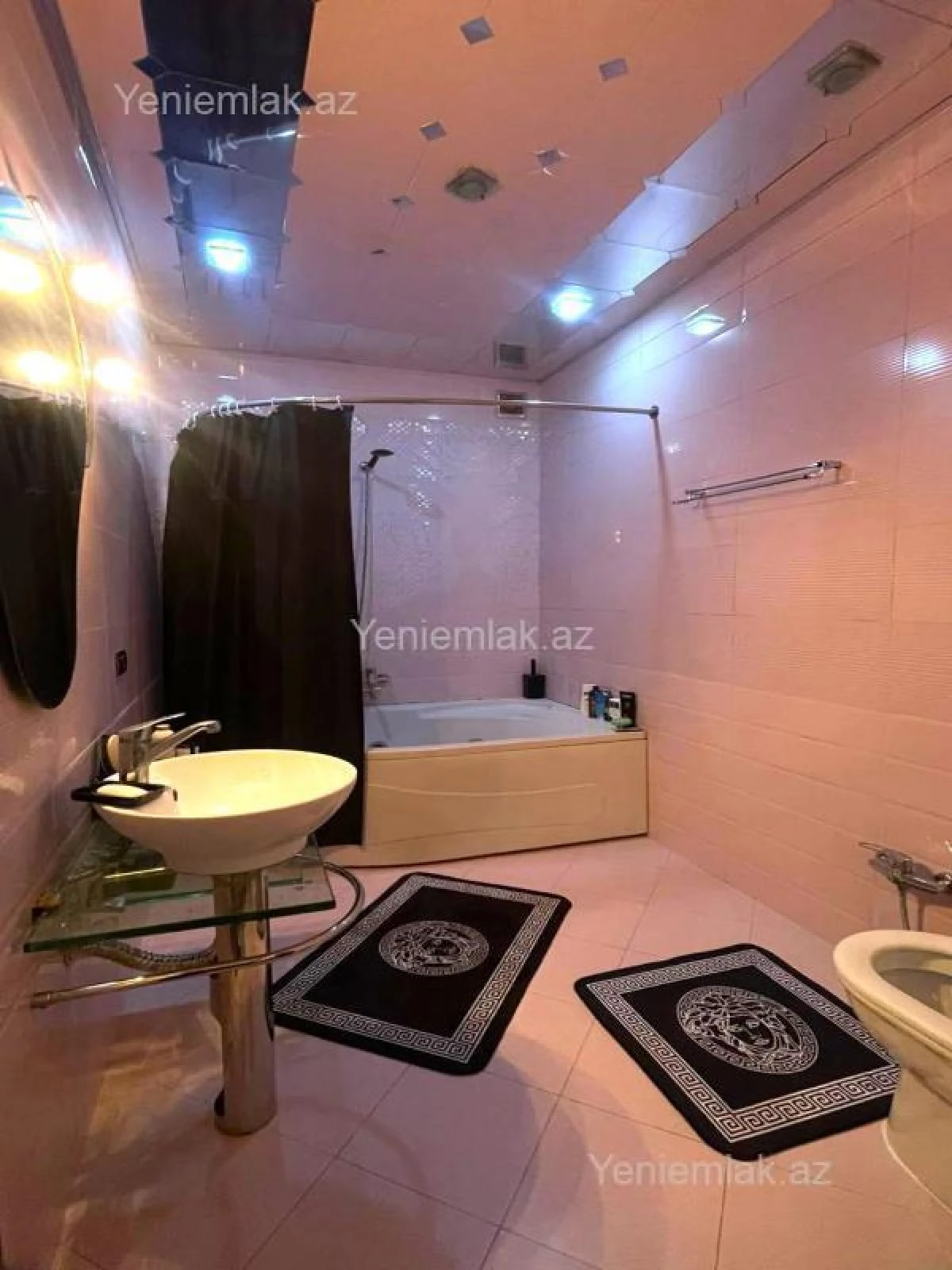 Satılır 4 otaqlı yeni tikili 180 m²
