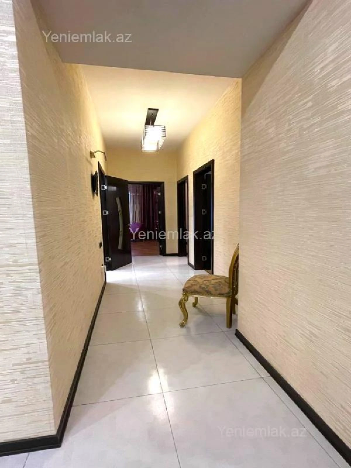 Satılır 4 otaqlı yeni tikili 180 m²