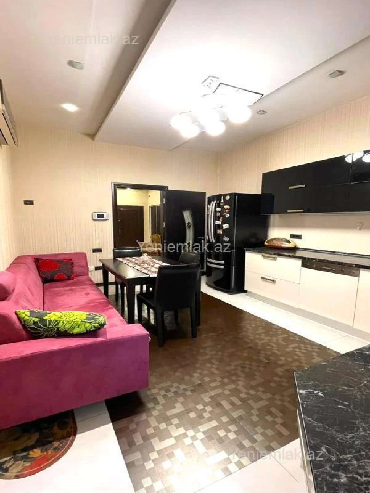 Satılır 4 otaqlı yeni tikili 180 m²