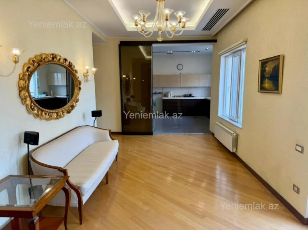 Satılır 5 otaqlı yeni tikili 390 m²