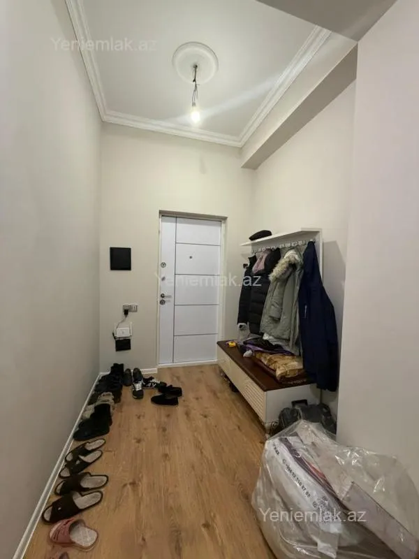 Satılır 4 otaqlı yeni tikili 130 m²