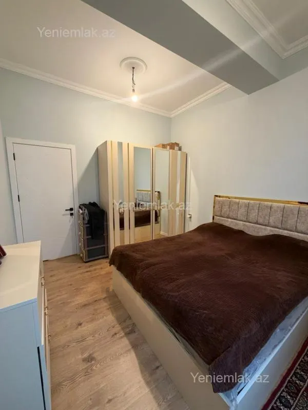 Satılır 4 otaqlı yeni tikili 130 m²