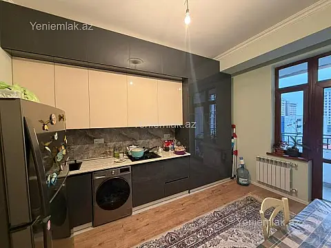 Satılır 4 otaqlı yeni tikili 130 m²