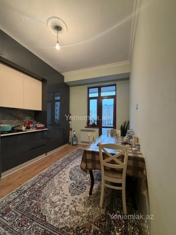 Satılır 4 otaqlı yeni tikili 130 m²