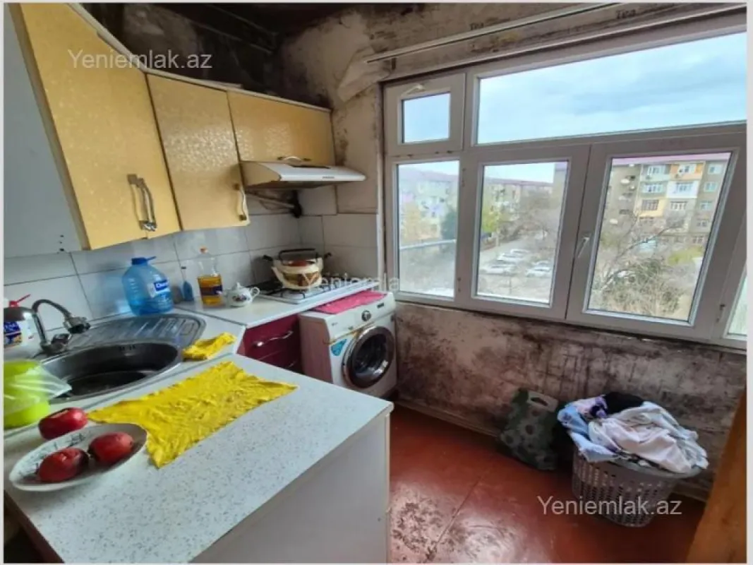 Satılır 2 otaqlı köhnə tikili 50 m²