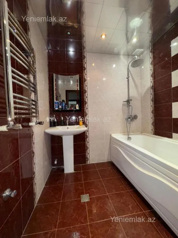 Satılır 2 otaqlı yeni tikili 90 m²