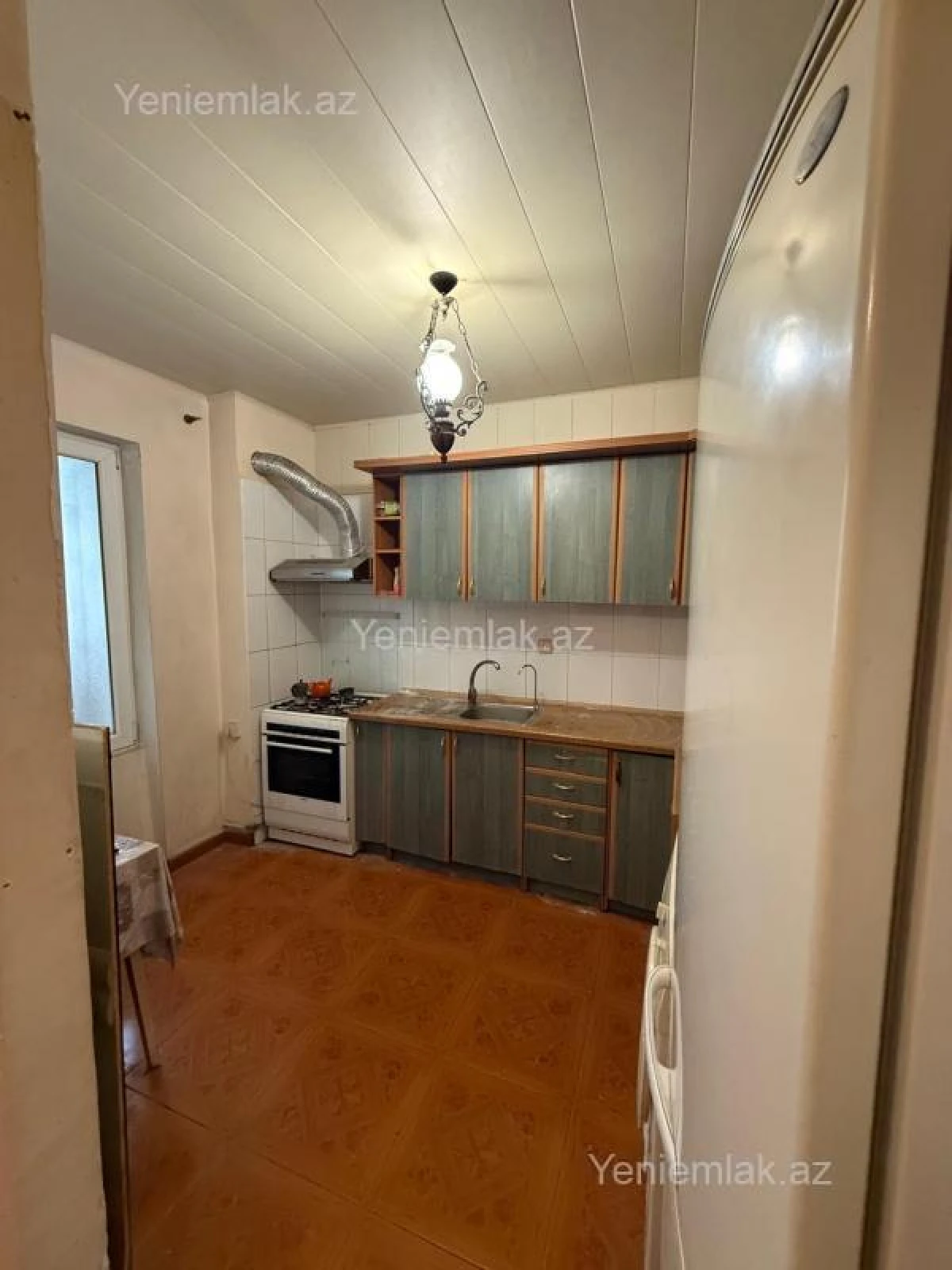 Satılır 3 otaqlı köhnə tikili 85 m²