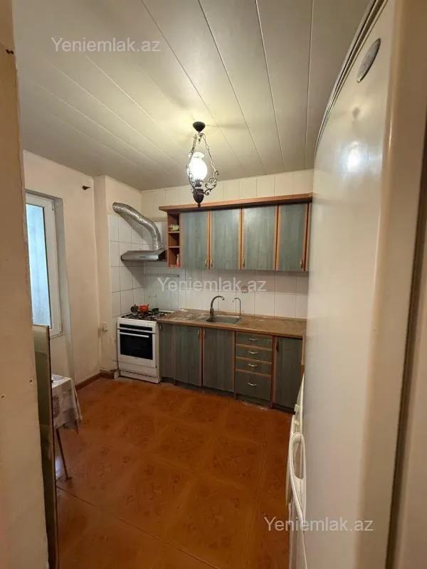 Satılır 3 otaqlı köhnə tikili 85 m²