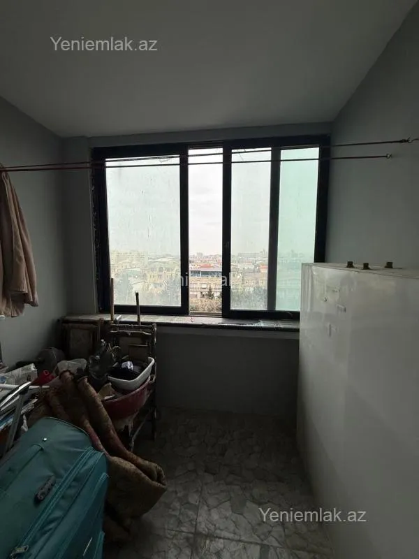 Satılır 3 otaqlı köhnə tikili 85 m²