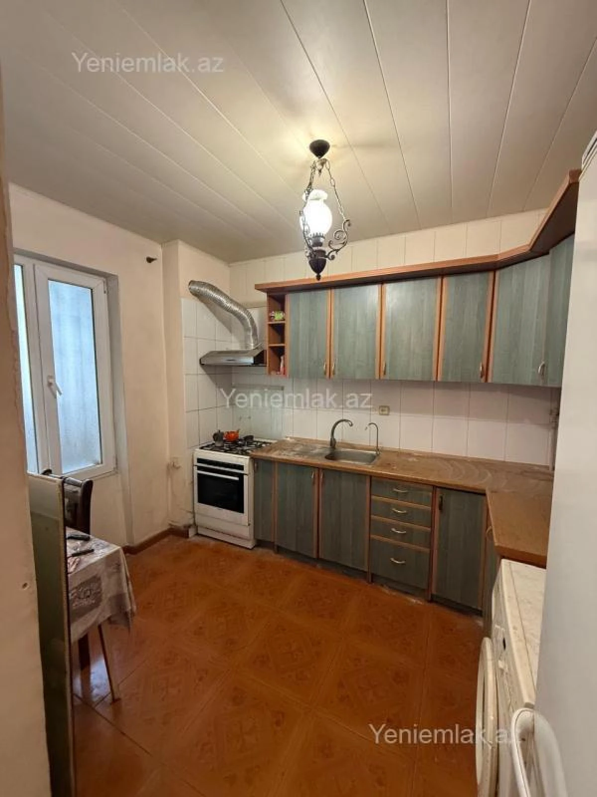 Satılır 3 otaqlı köhnə tikili 85 m²