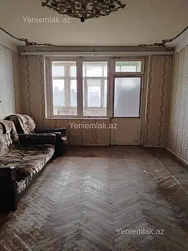 Satılır 3 otaqlı köhnə tikili 90 m²