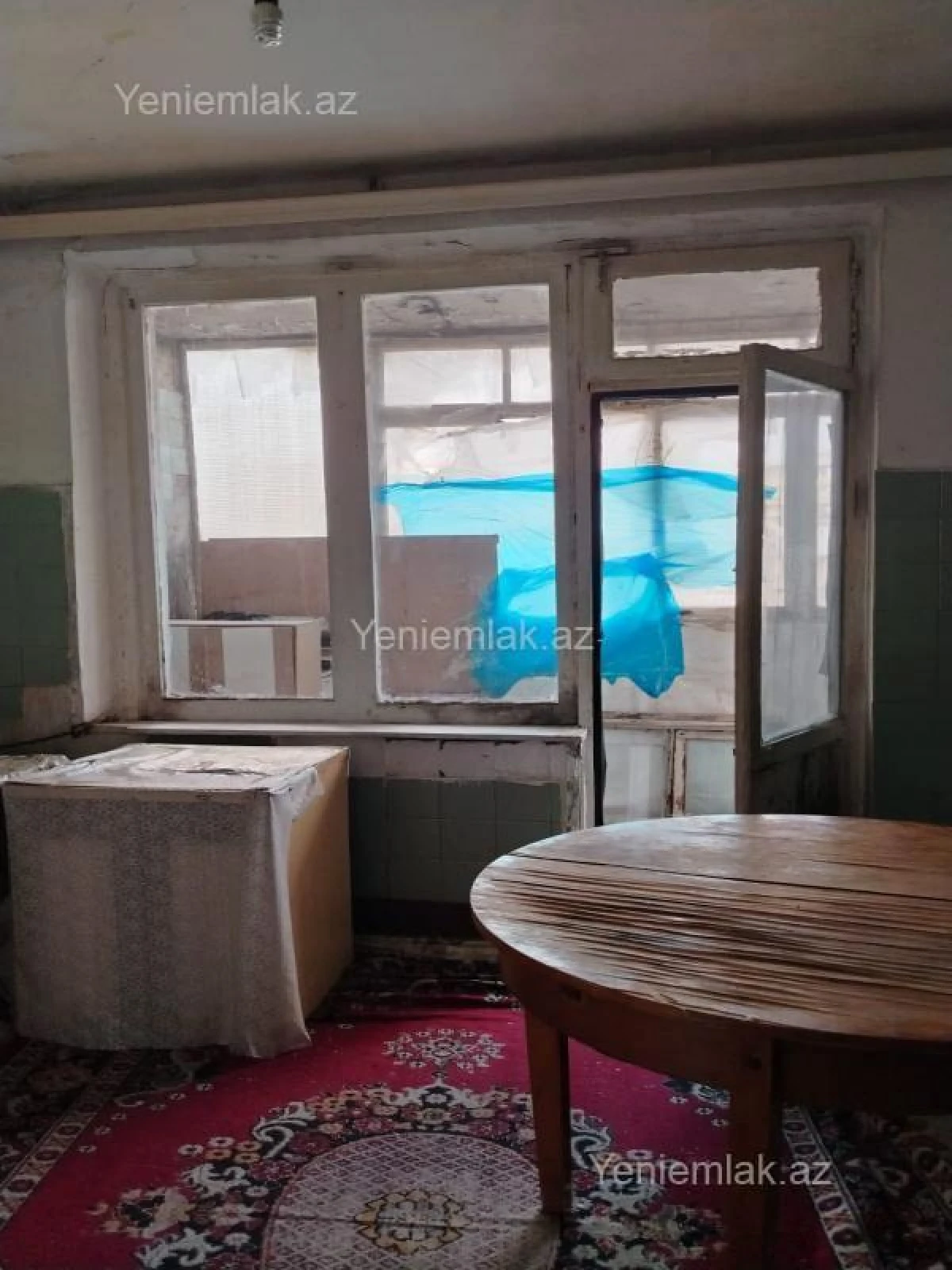 Satılır 3 otaqlı köhnə tikili 90 m²