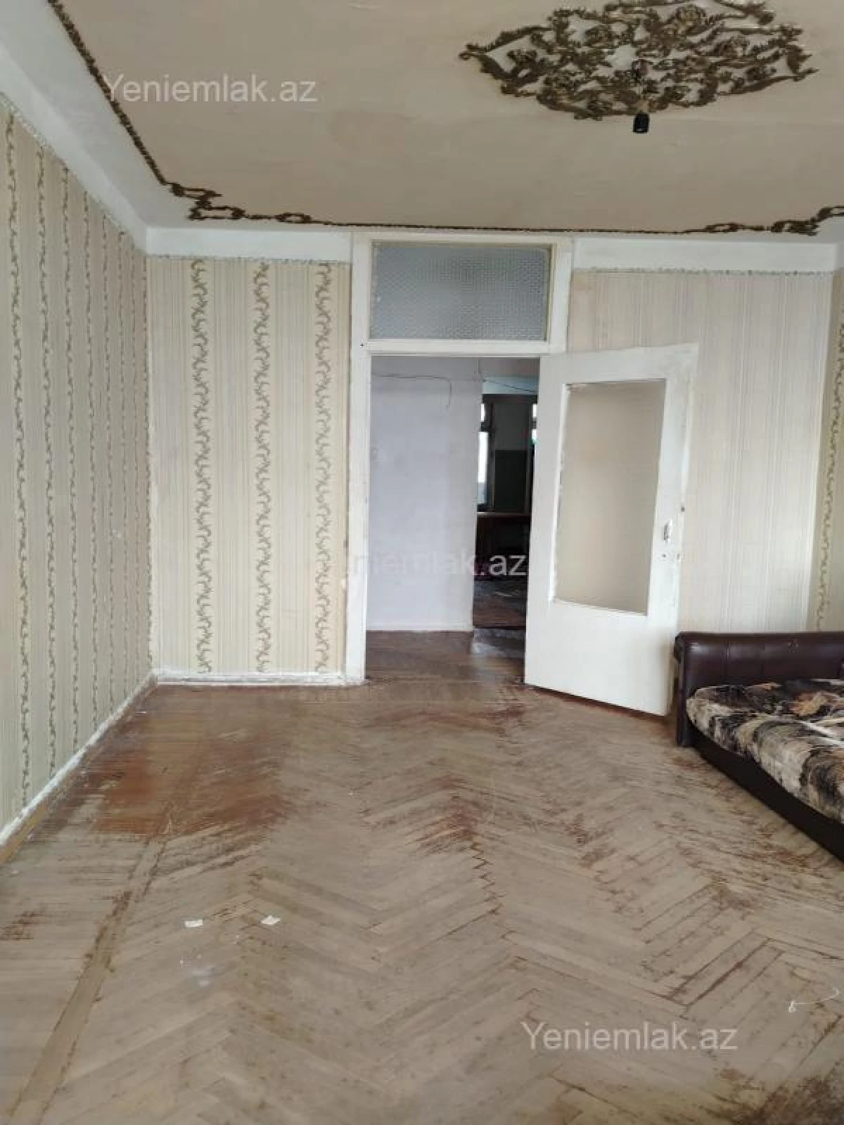 Satılır 3 otaqlı köhnə tikili 90 m²