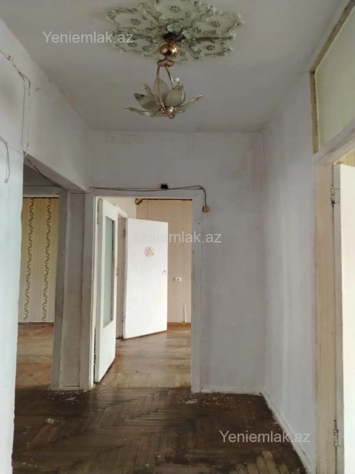 Satılır 3 otaqlı köhnə tikili 90 m²