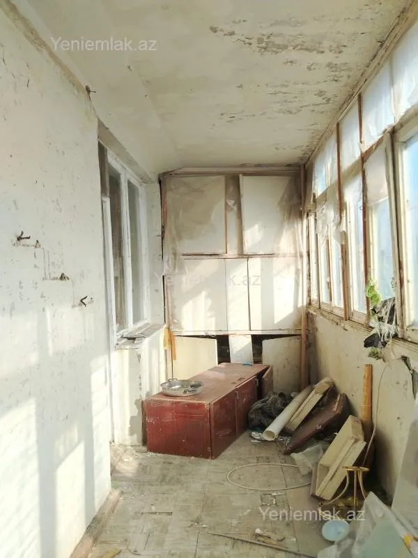 Satılır 3 otaqlı köhnə tikili 90 m²