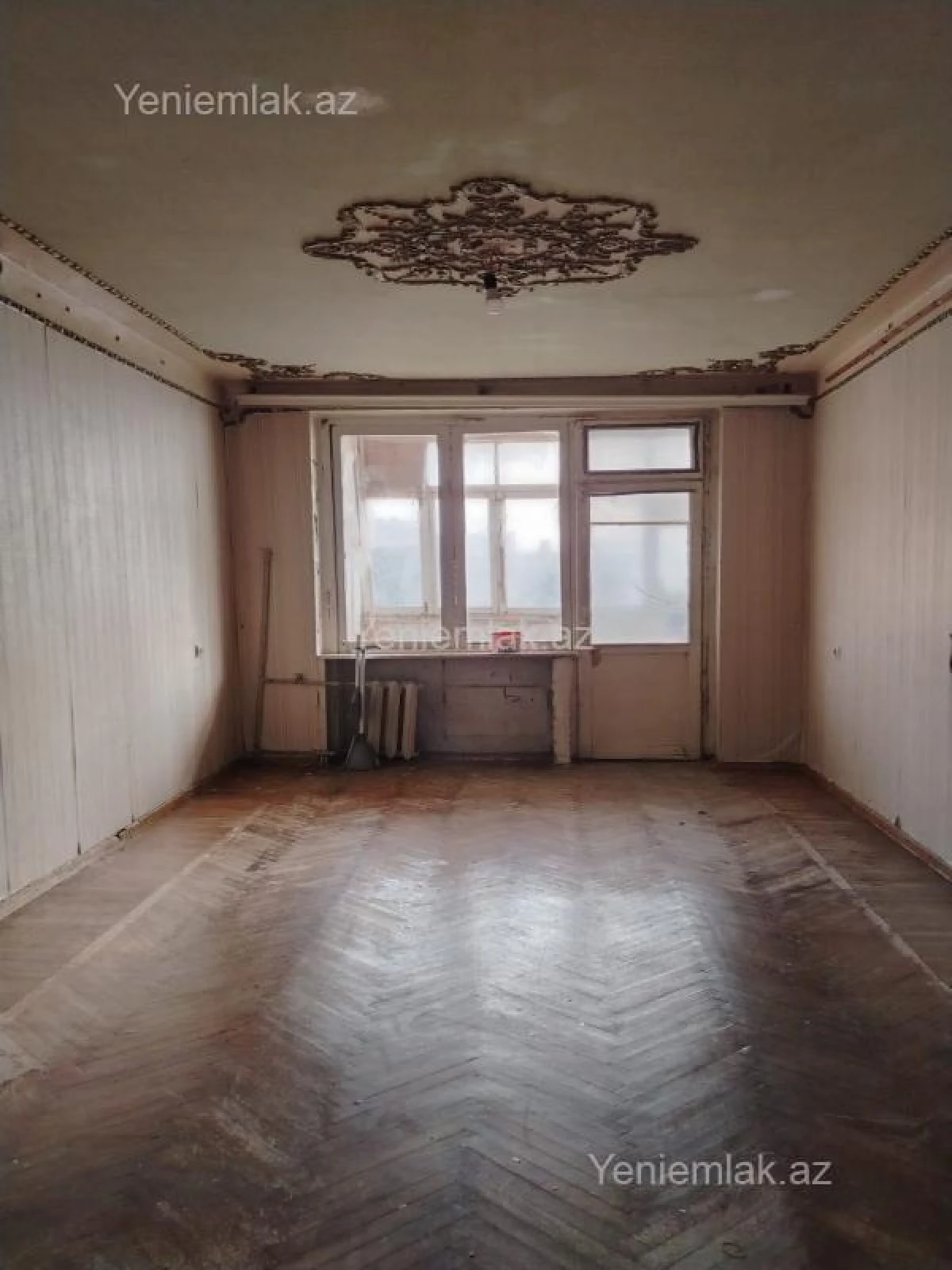 Satılır 3 otaqlı köhnə tikili 90 m²