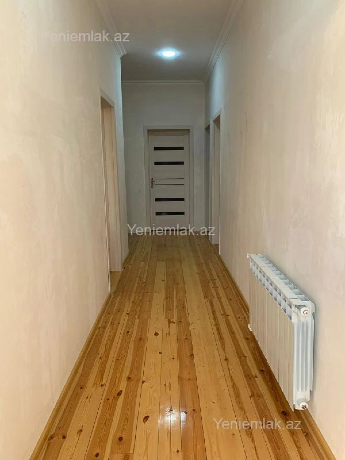 Satılır 5 otaqlı həyət evi 195 m²