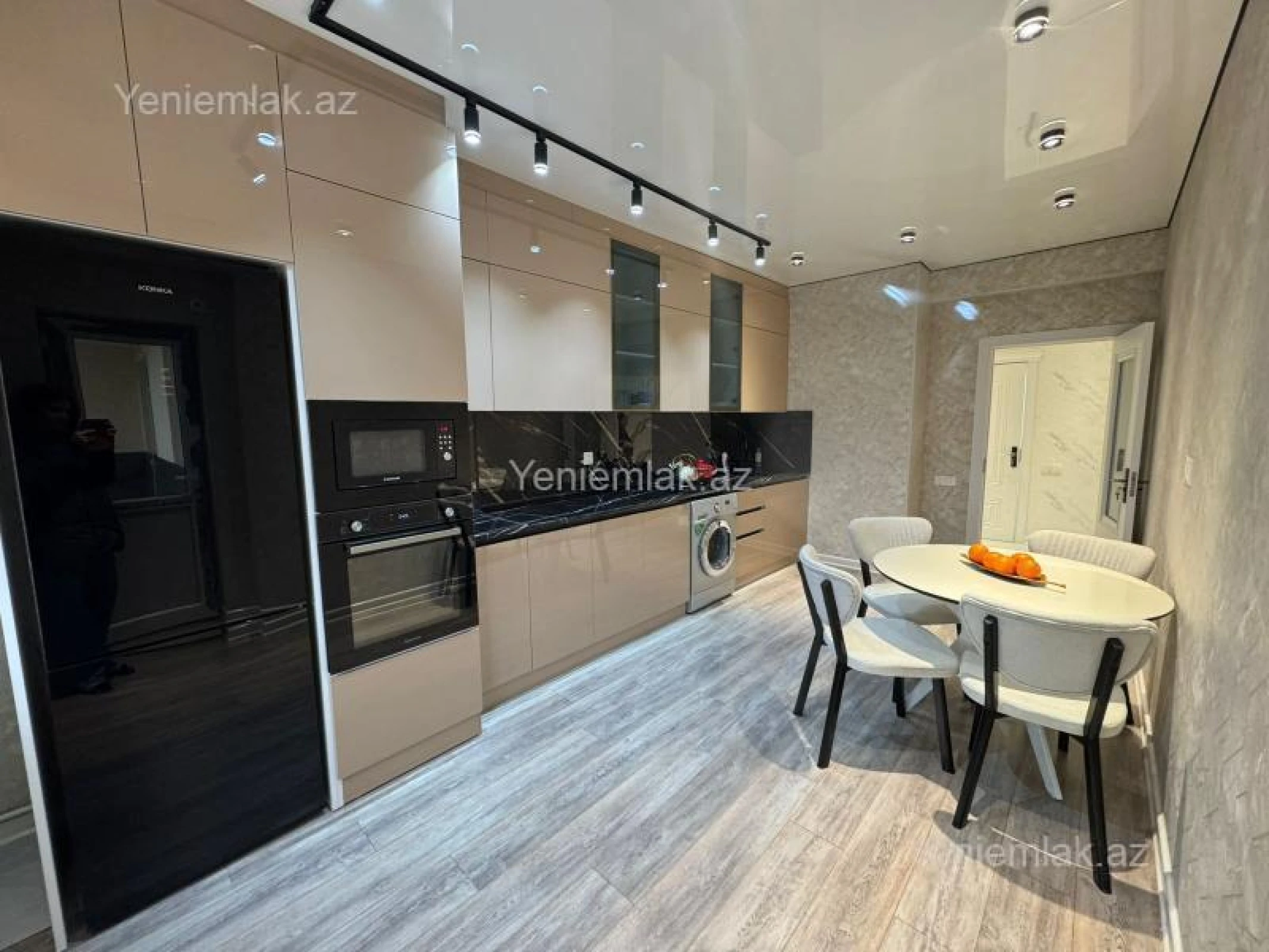 Satılır 2 otaqlı yeni tikili 95 m²