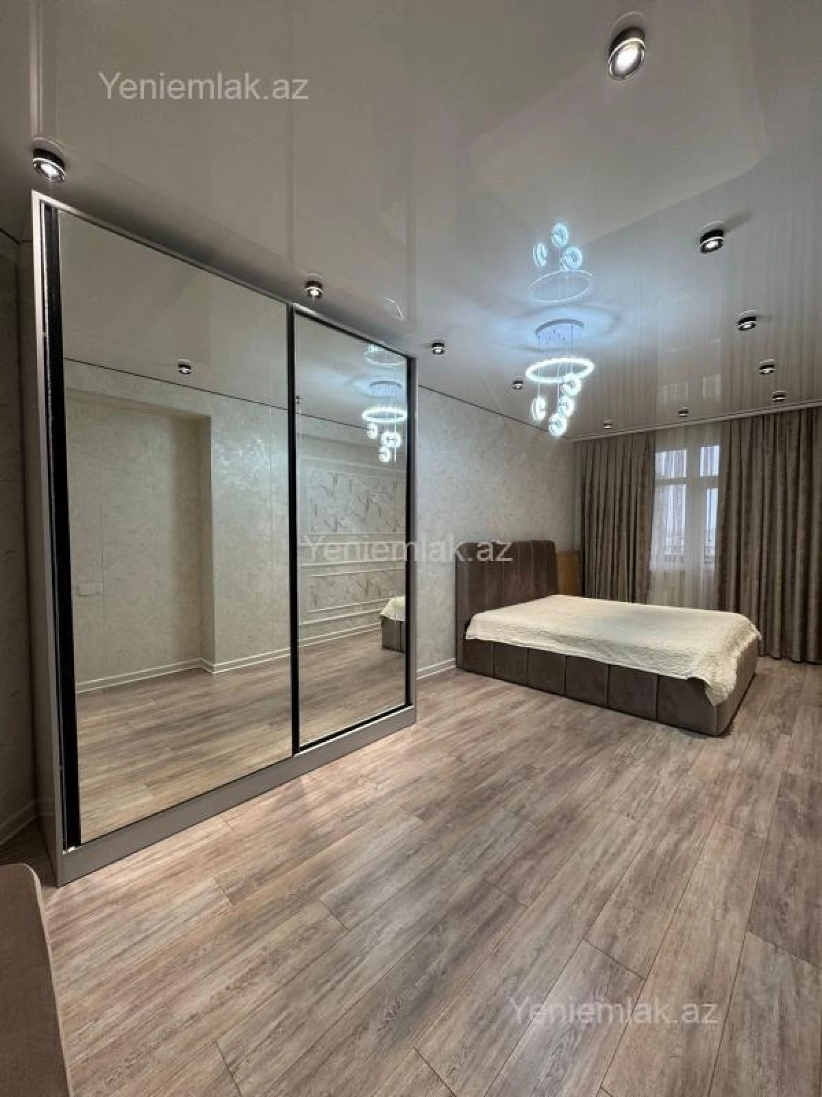 Satılır 2 otaqlı yeni tikili 95 m²