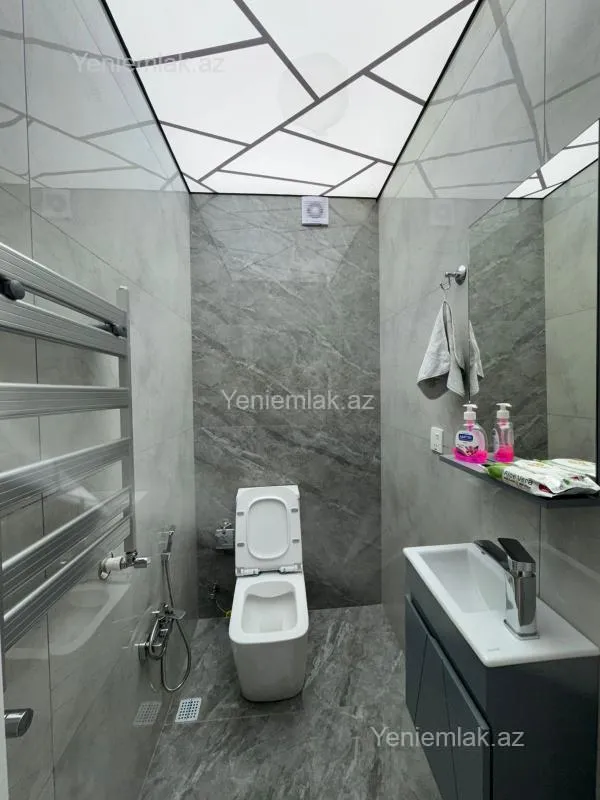 Satılır 2 otaqlı yeni tikili 95 m²