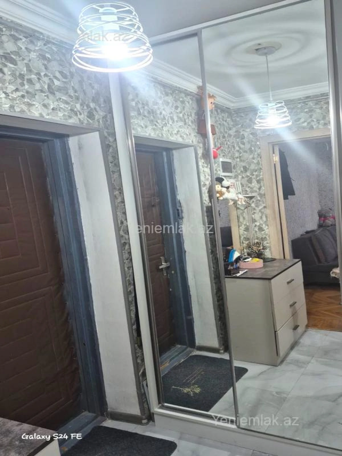 Satılır 2 otaqlı köhnə tikili 45 m²