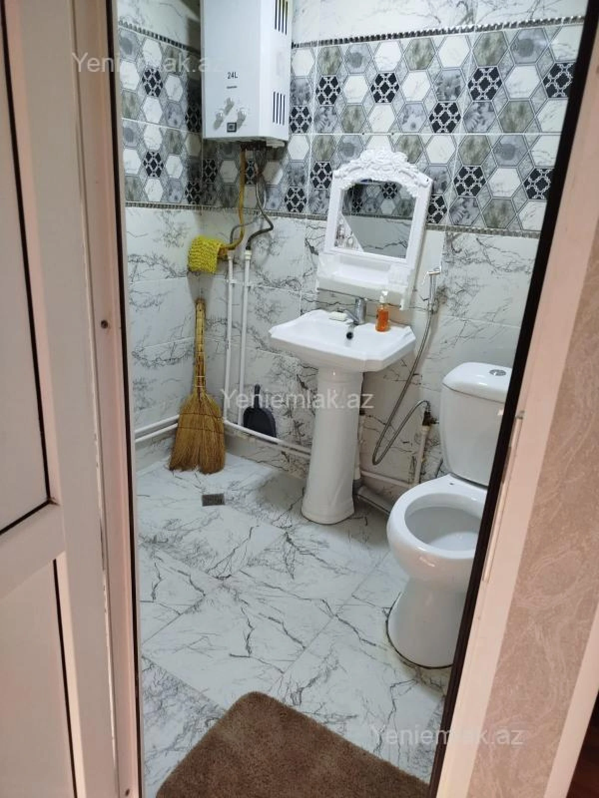 Satılır 1 otaqlı köhnə tikili 32 m²