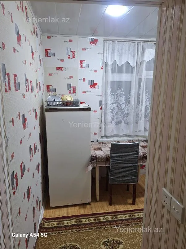 Satılır 1 otaqlı köhnə tikili 32 m²