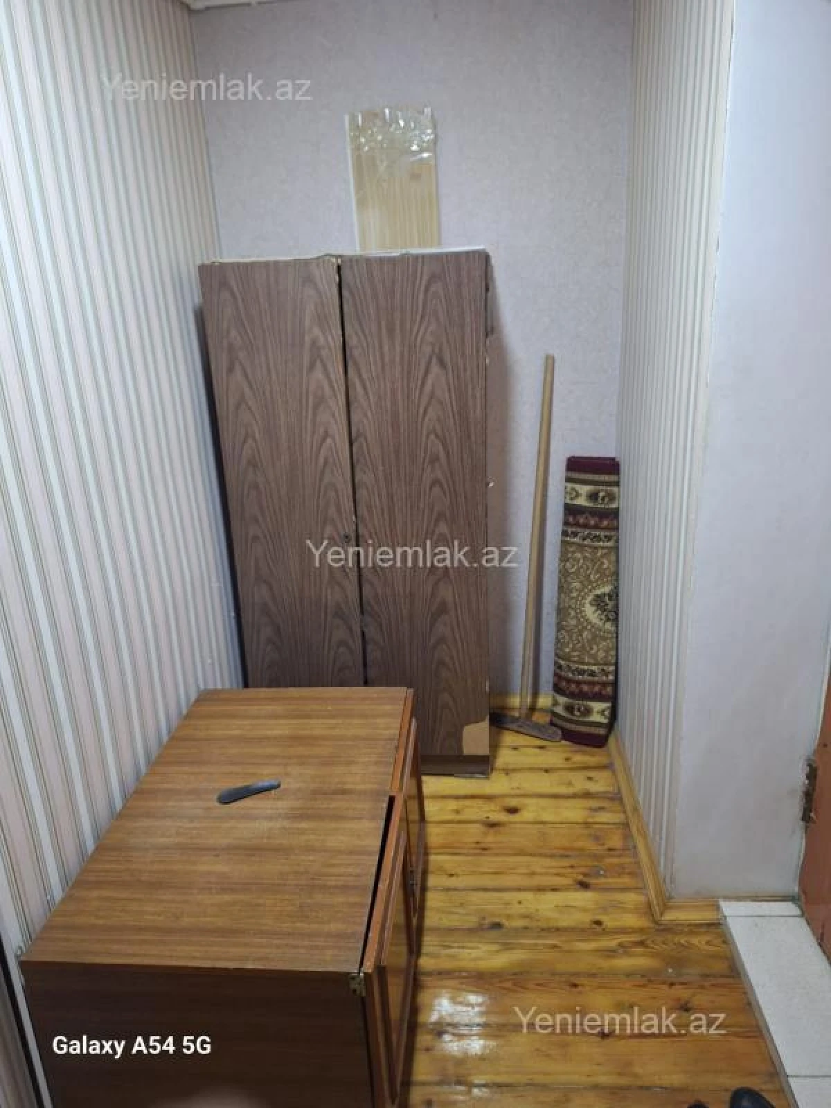 Satılır 1 otaqlı köhnə tikili 32 m²