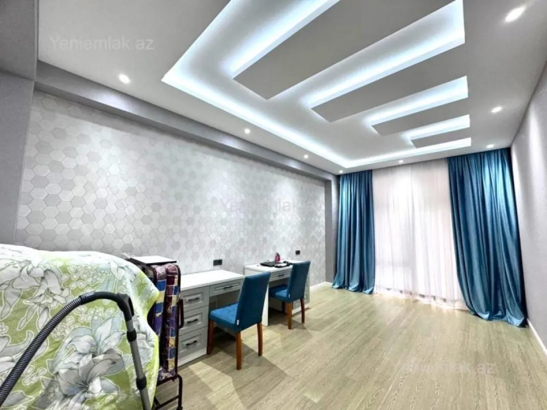 Satılır 3 otaqlı yeni tikili 162 m²