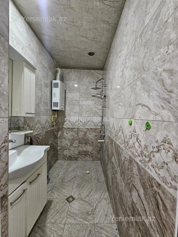 Satılır 2 otaqlı köhnə tikili 55 m²