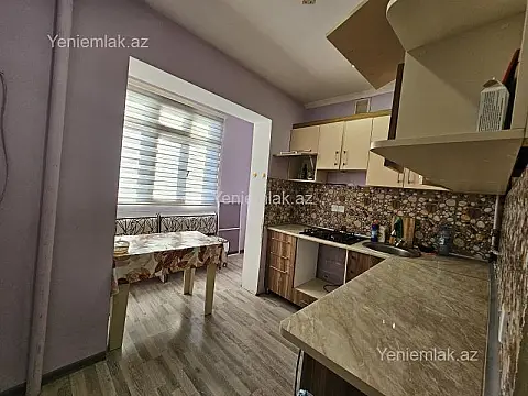 Satılır 2 otaqlı köhnə tikili 55 m²